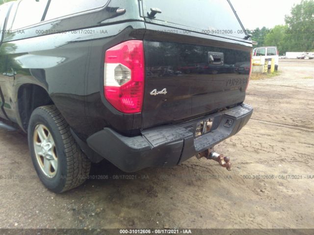 Photo 5 VIN: 5TFUM5F18FX059980 - TOYOTA TUNDRA 4WD TRUCK 