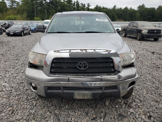 Photo 4 VIN: 5TFUM5F19AX011784 - TOYOTA TUNDRA DOU 