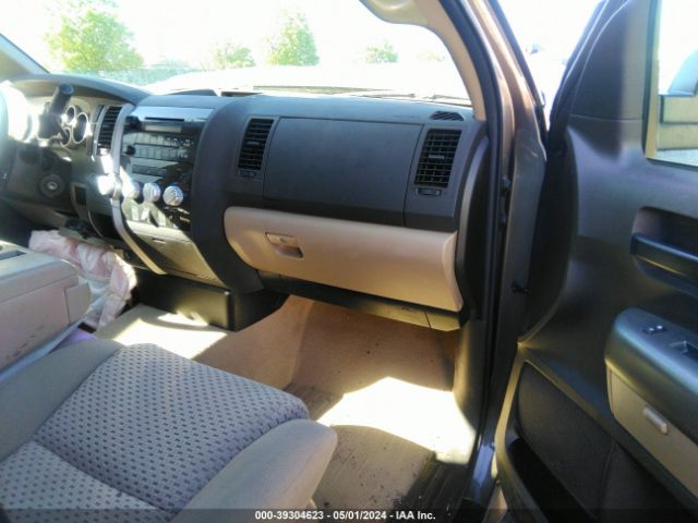 Photo 4 VIN: 5TFUM5F19BX020390 - TOYOTA TUNDRA 