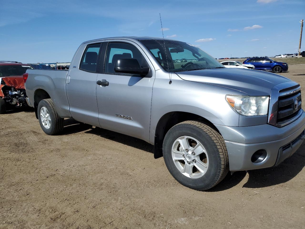 Photo 3 VIN: 5TFUM5F19BX025198 - TOYOTA TUNDRA 