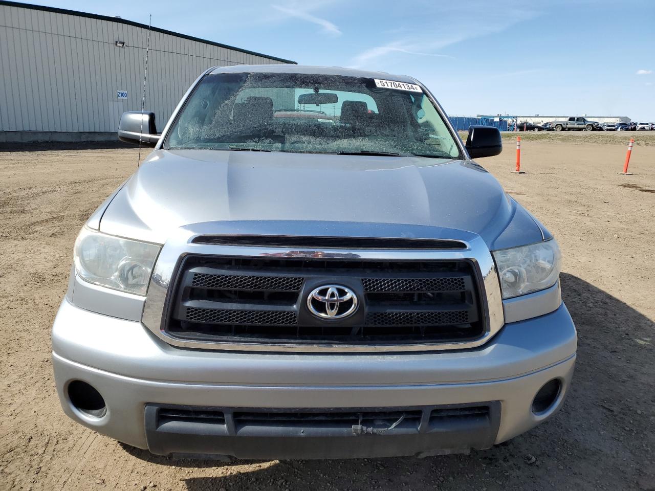 Photo 4 VIN: 5TFUM5F19BX025198 - TOYOTA TUNDRA 