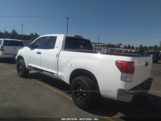 Photo 2 VIN: 5TFUM5F19DX043025 - TOYOTA TUNDRA 4WD TRUCK 