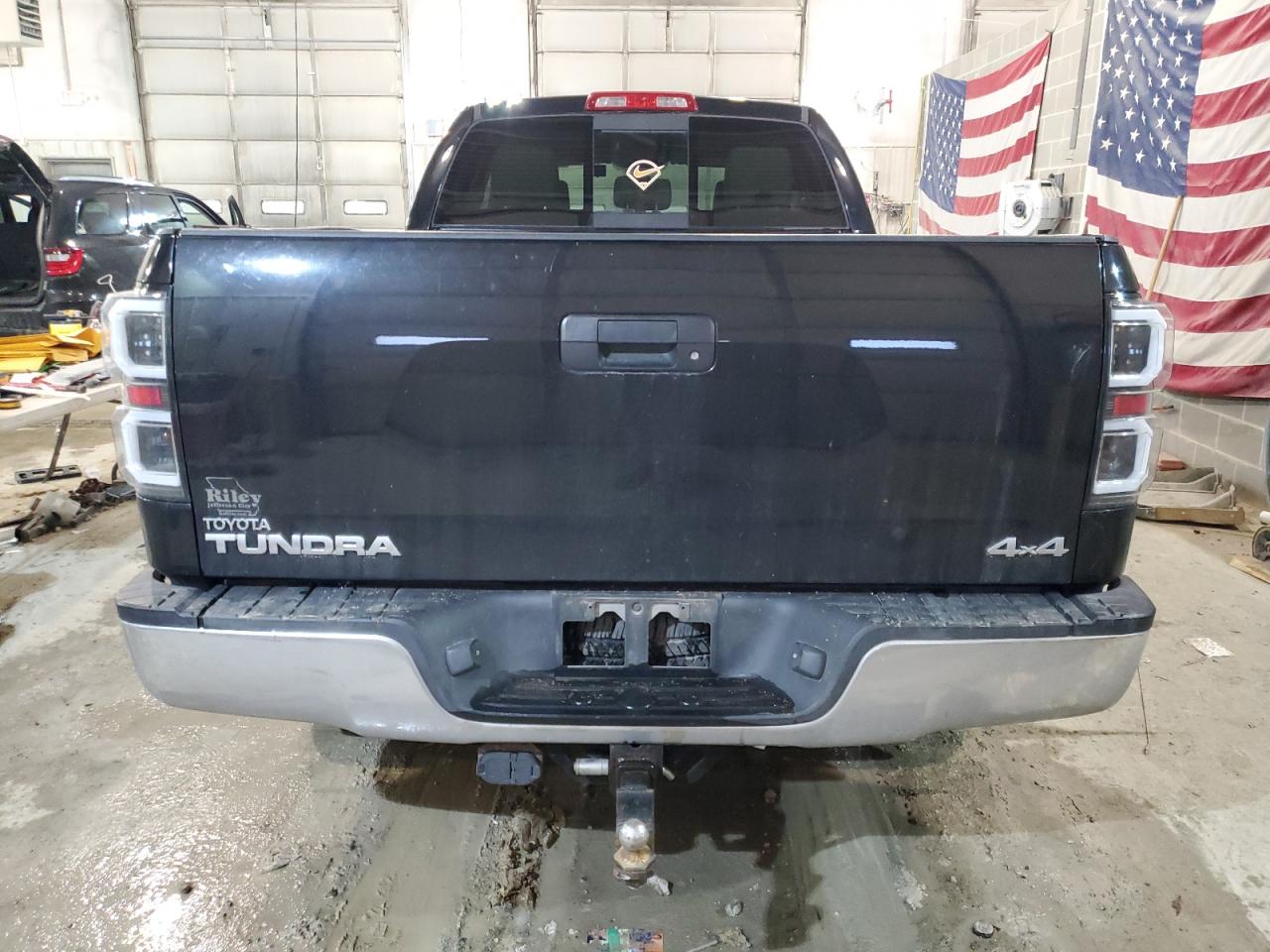 Photo 5 VIN: 5TFUM5F19DX049844 - TOYOTA TUNDRA 