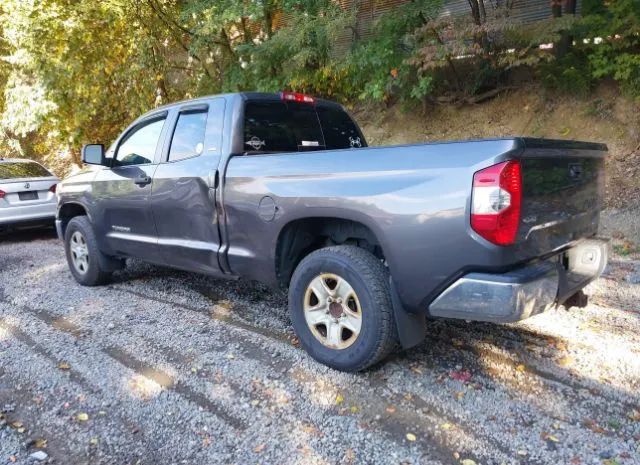 Photo 2 VIN: 5TFUM5F19FX059910 - TOYOTA TUNDRA 4WD TRUCK 