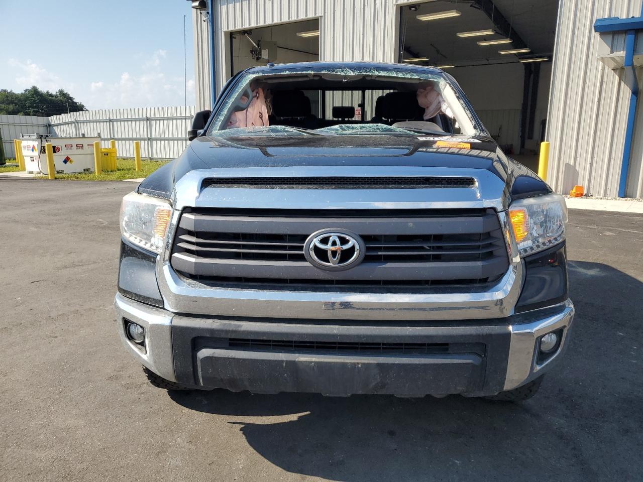 Photo 4 VIN: 5TFUM5F19FX061320 - TOYOTA TUNDRA 