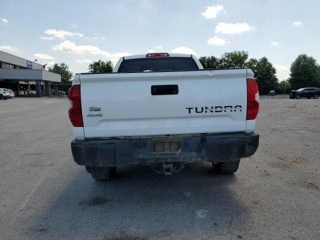 Photo 5 VIN: 5TFUM5F19JX077946 - TOYOTA TUNDRA DOU 