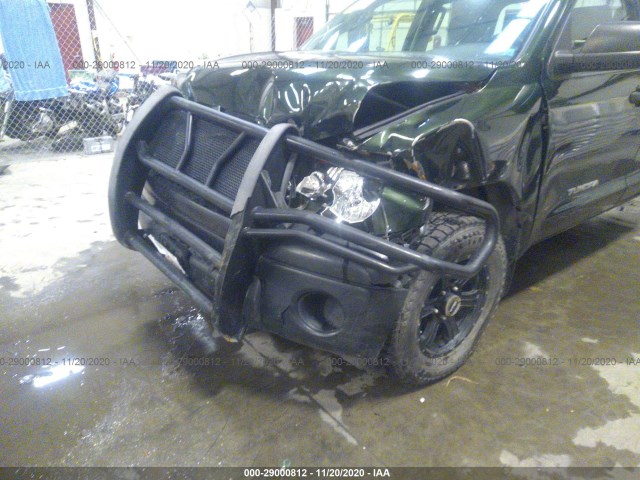 Photo 5 VIN: 5TFUM5F1XDX049609 - TOYOTA TUNDRA 4WD TRUCK 