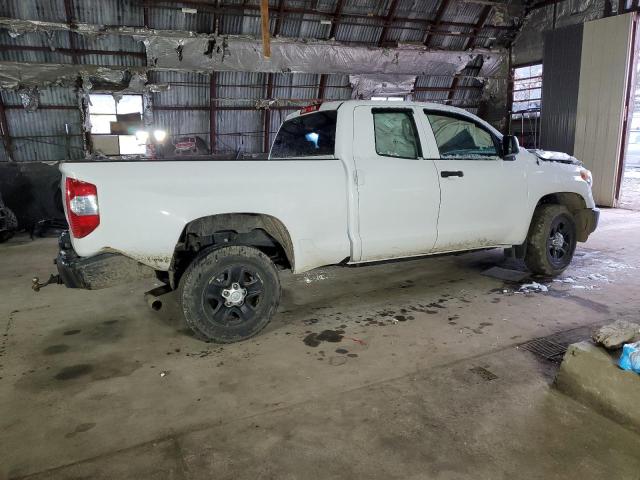 Photo 2 VIN: 5TFUM5F1XGX064972 - TOYOTA TUNDRA 