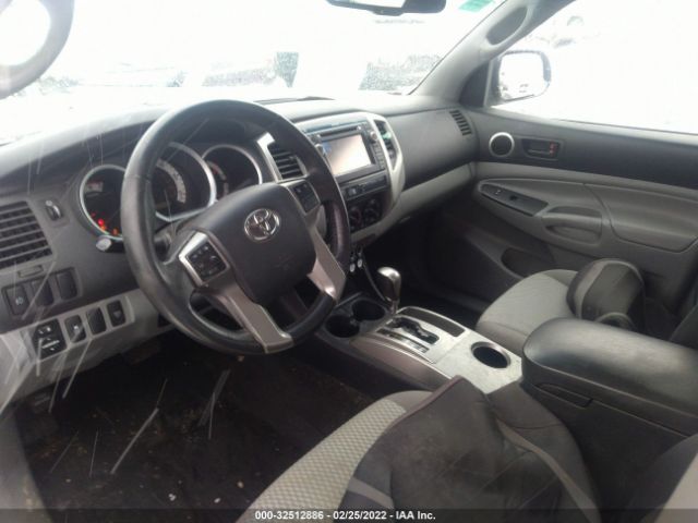 Photo 4 VIN: 5TFUU4EN2DX055676 - TOYOTA TACOMA 