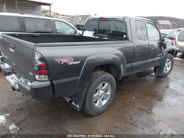 Photo 3 VIN: 5TFUU4EN2DX067035 - TOYOTA TACOMA 