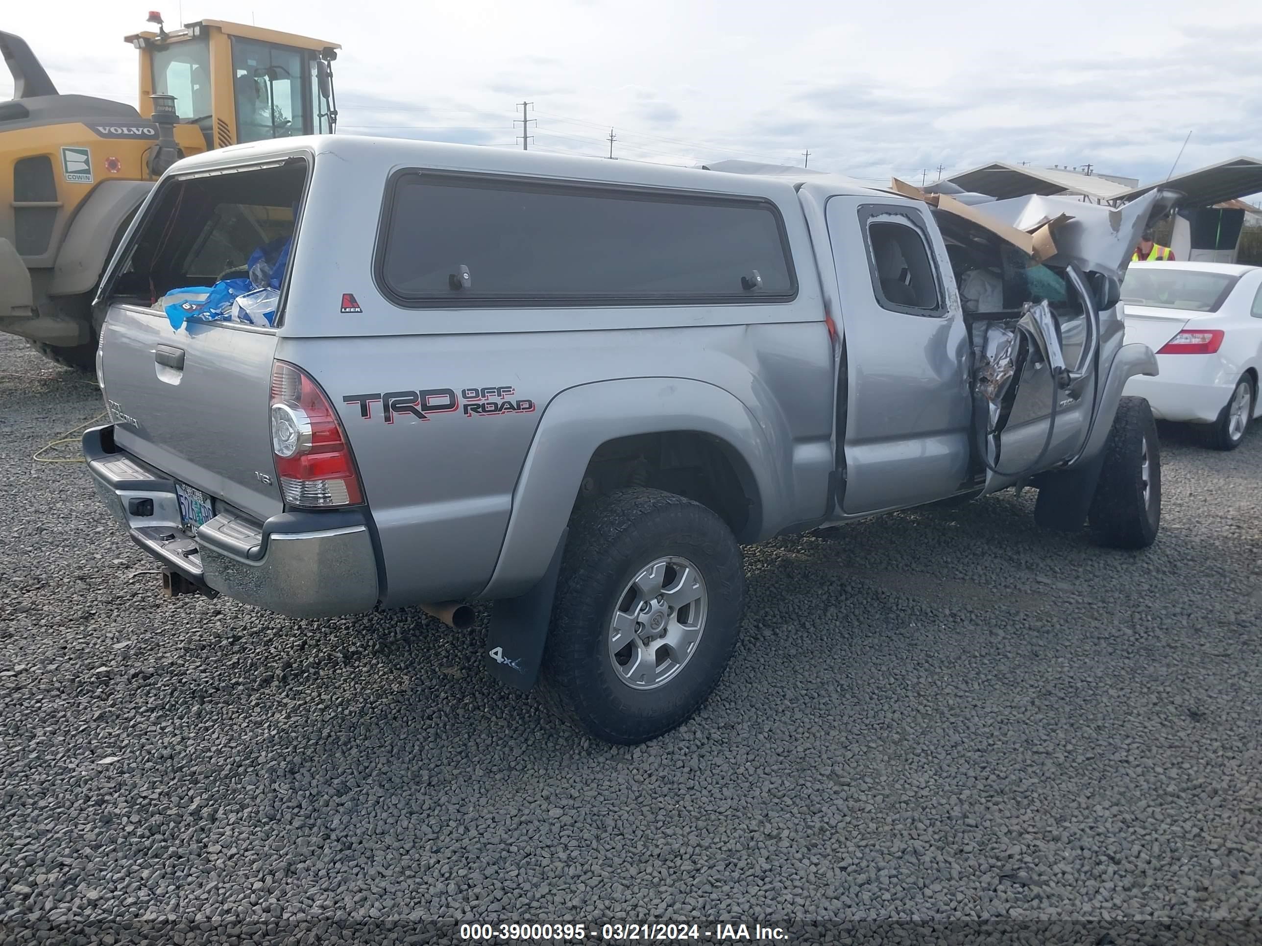 Photo 3 VIN: 5TFUU4EN4EX088406 - TOYOTA TACOMA 