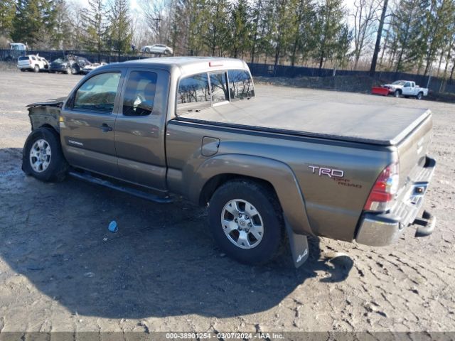 Photo 2 VIN: 5TFUU4EN5BX016786 - TOYOTA TACOMA 