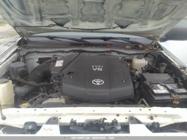 Photo 9 VIN: 5TFUU4EN6EX104900 - TOYOTA TACOMA 