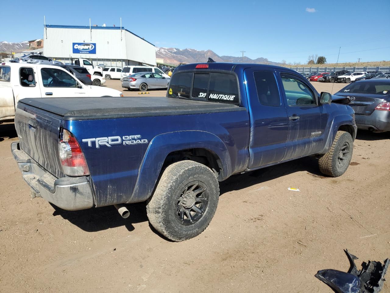 Photo 2 VIN: 5TFUU4EN8FX118444 - TOYOTA TACOMA 