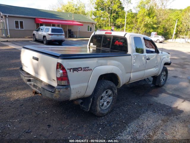 Photo 3 VIN: 5TFUU4EN8FX121439 - TOYOTA TACOMA 