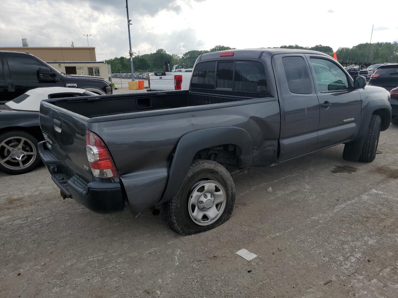 Photo 2 VIN: 5TFUU4EN9BX002194 - TOYOTA TACOMA 