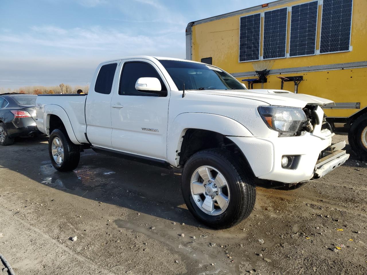 Photo 3 VIN: 5TFUU4EN9CX037366 - TOYOTA TACOMA 