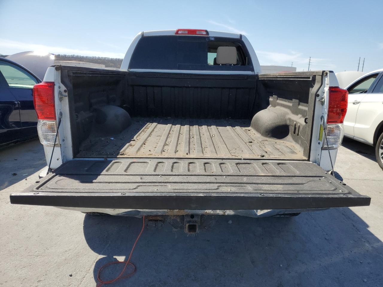 Photo 5 VIN: 5TFUW5F10DX294378 - TOYOTA TUNDRA 