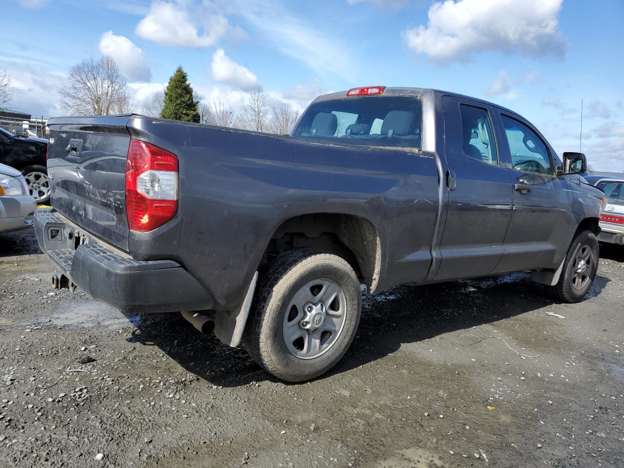 Photo 2 VIN: 5TFUW5F10EX393901 - TOYOTA TUNDRA 