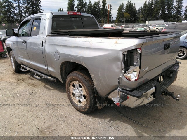 Photo 2 VIN: 5TFUW5F10JX708786 - TOYOTA TUNDRA 4WD 