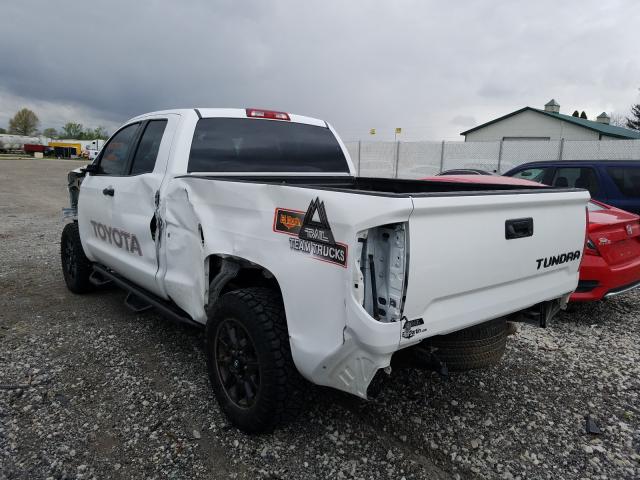 Photo 2 VIN: 5TFUW5F10KX808193 - TOYOTA TUNDRA DOU 