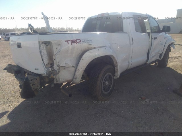 Photo 3 VIN: 5TFUW5F11BX202322 - TOYOTA TUNDRA 4WD TRUCK 