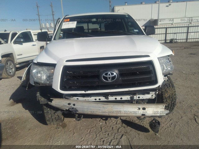 Photo 5 VIN: 5TFUW5F11BX202322 - TOYOTA TUNDRA 4WD TRUCK 