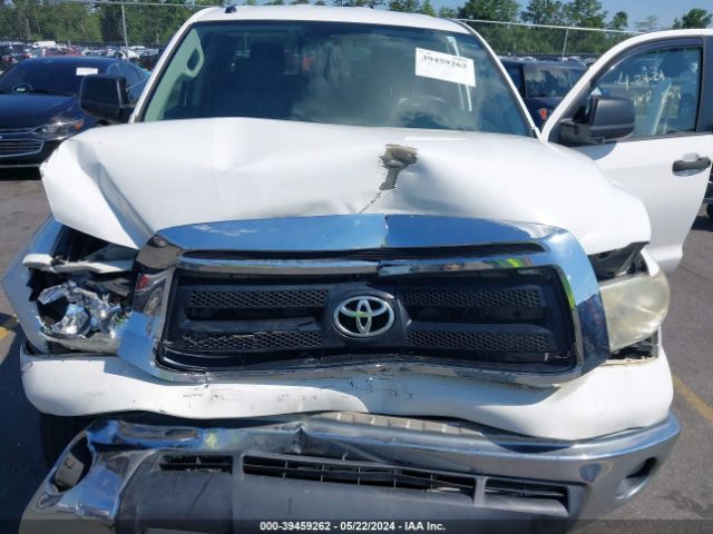 Photo 9 VIN: 5TFUW5F11CX256706 - TOYOTA TUNDRA 