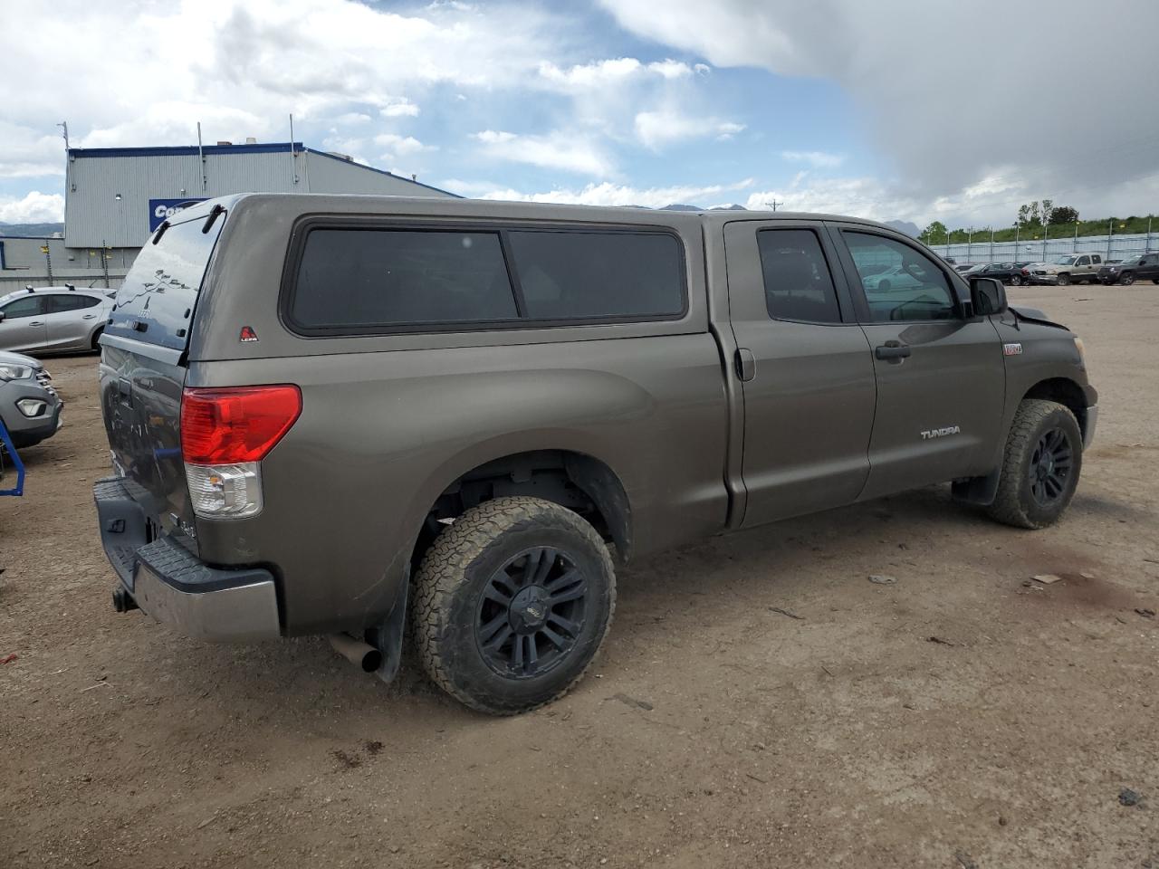 Photo 2 VIN: 5TFUW5F11DX277900 - TOYOTA TUNDRA 