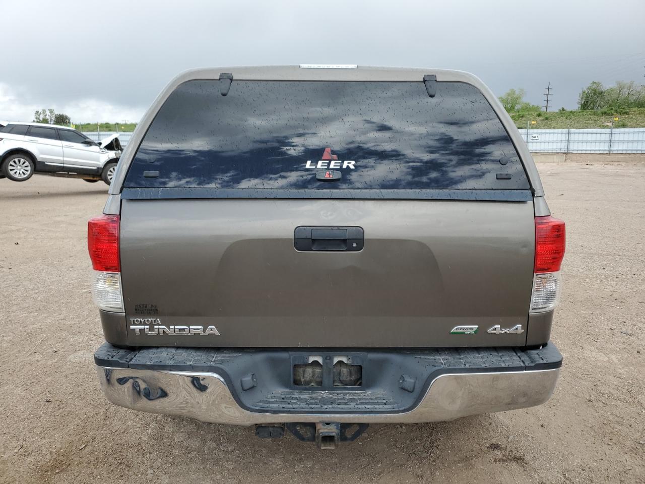 Photo 5 VIN: 5TFUW5F11DX277900 - TOYOTA TUNDRA 