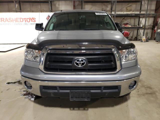 Photo 4 VIN: 5TFUW5F11DX321927 - TOYOTA TUNDRA DOU 