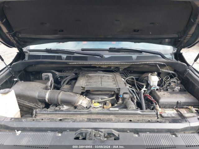 Photo 9 VIN: 5TFUW5F11FX430715 - TOYOTA TUNDRA 