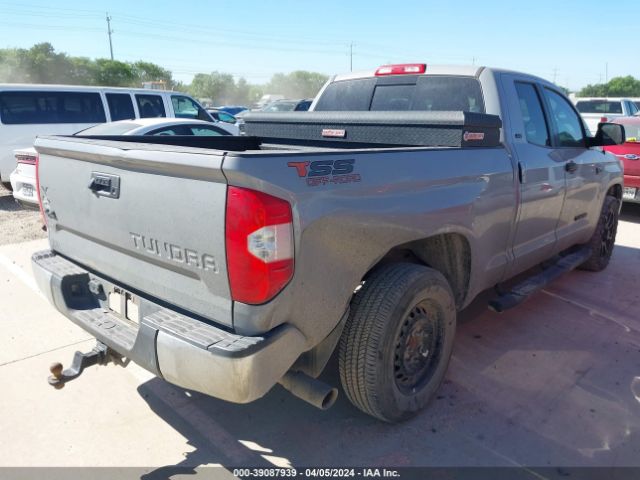 Photo 3 VIN: 5TFUW5F11JX730425 - TOYOTA TUNDRA 