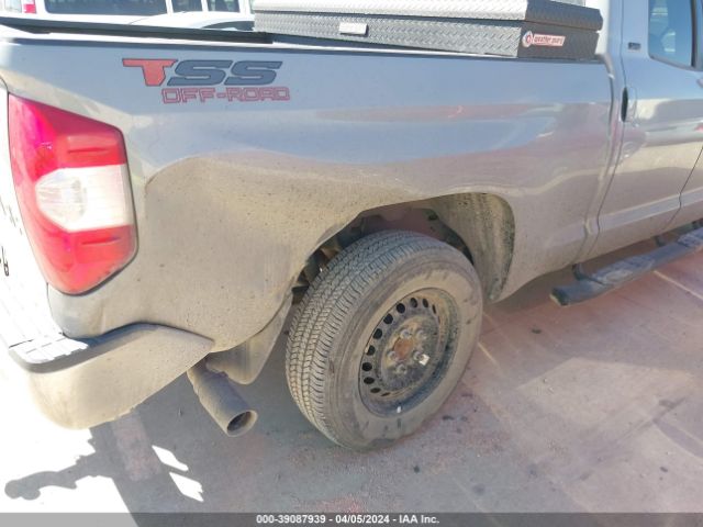 Photo 5 VIN: 5TFUW5F11JX730425 - TOYOTA TUNDRA 