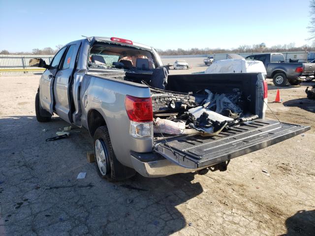 Photo 2 VIN: 5TFUW5F12AX120422 - TOYOTA TUNDRA DOU 