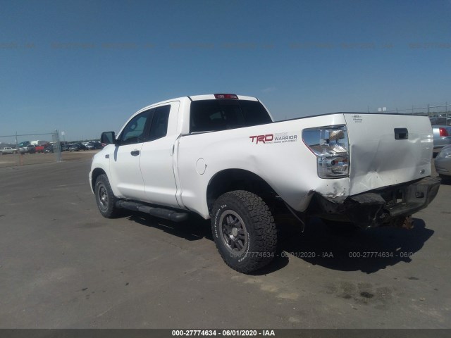 Photo 2 VIN: 5TFUW5F12BX180007 - TOYOTA TUNDRA 4WD TRUCK 