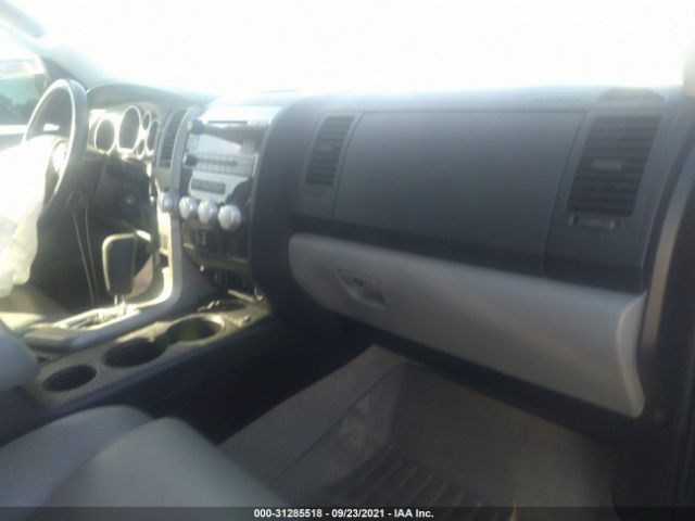 Photo 4 VIN: 5TFUW5F12BX201146 - TOYOTA TUNDRA 4WD TRUCK 