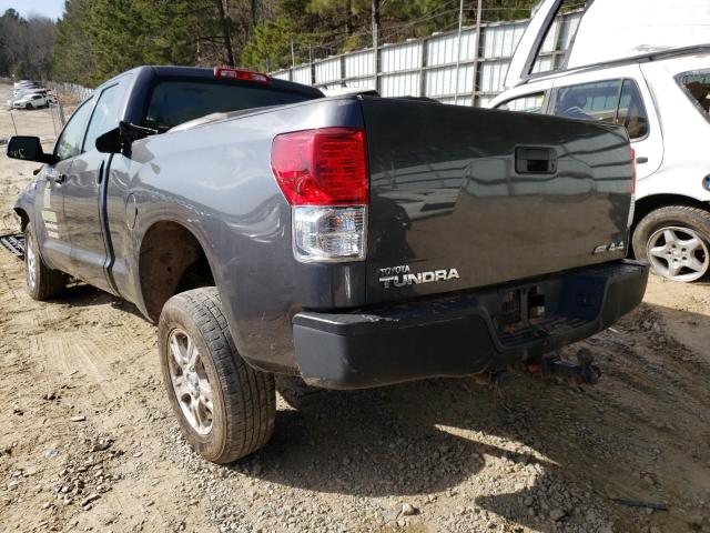 Photo 2 VIN: 5TFUW5F12DX317367 - TOYOTA TUNDRA DOU 