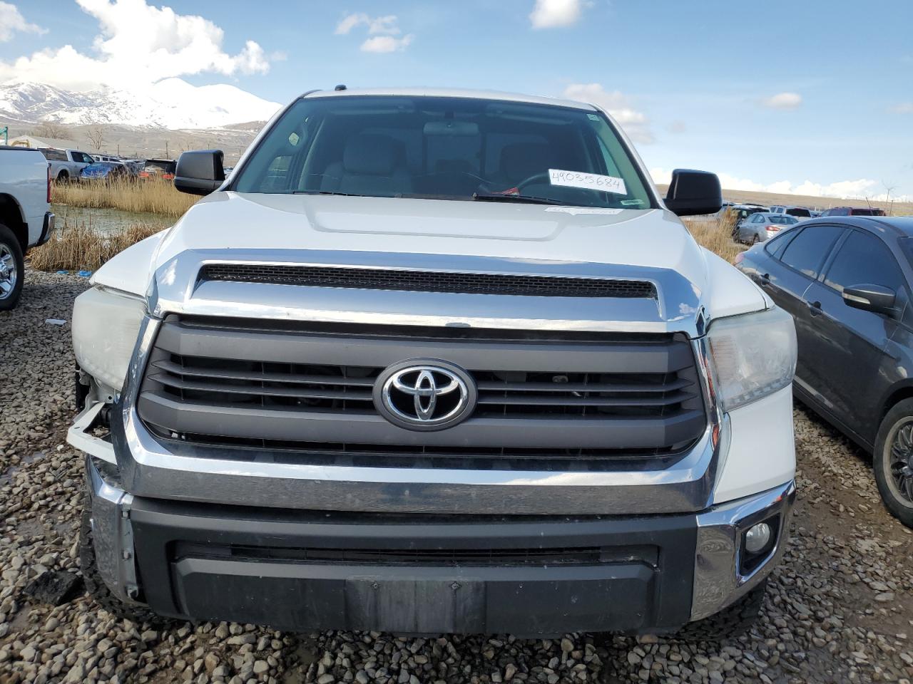 Photo 4 VIN: 5TFUW5F12FX427936 - TOYOTA TUNDRA 