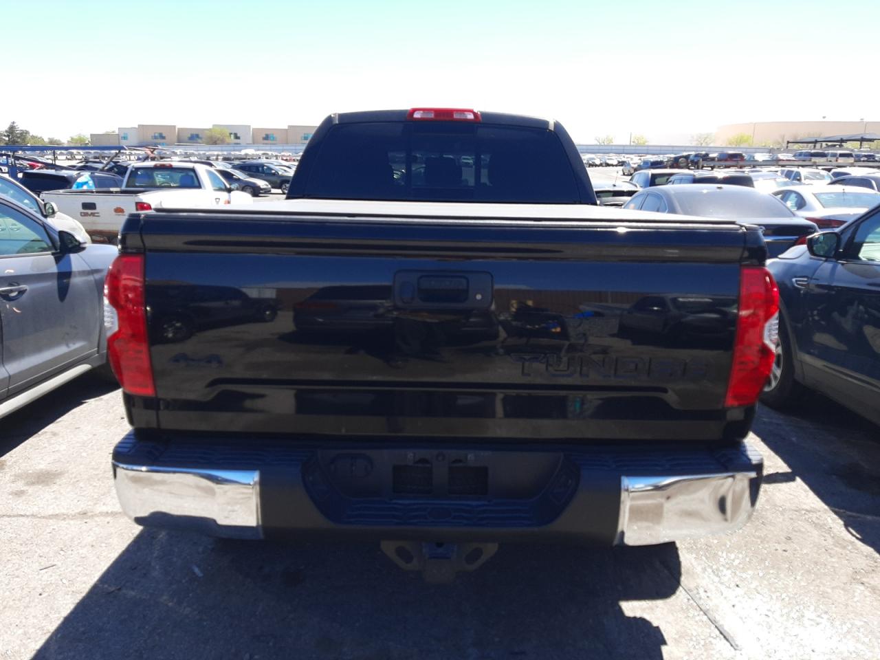 Photo 5 VIN: 5TFUW5F12HX614581 - TOYOTA TUNDRA 