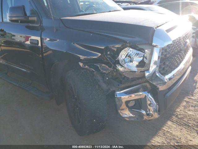 Photo 5 VIN: 5TFUW5F12JX714315 - TOYOTA TUNDRA 