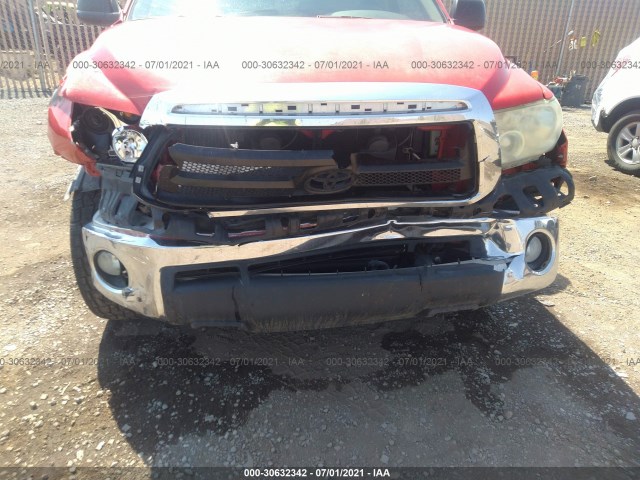 Photo 5 VIN: 5TFUW5F13AX117934 - TOYOTA TUNDRA 4WD TRUCK 