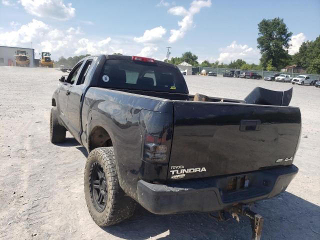 Photo 2 VIN: 5TFUW5F13AX145829 - TOYOTA TUNDRA DOU 