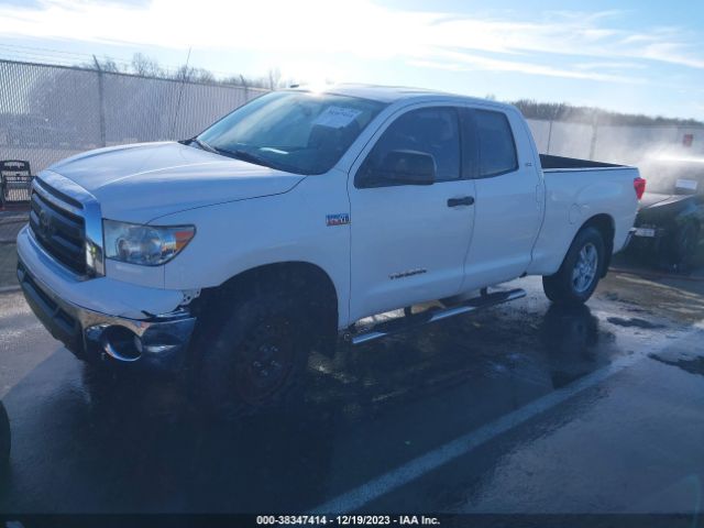 Photo 1 VIN: 5TFUW5F13BX165077 - TOYOTA TUNDRA 