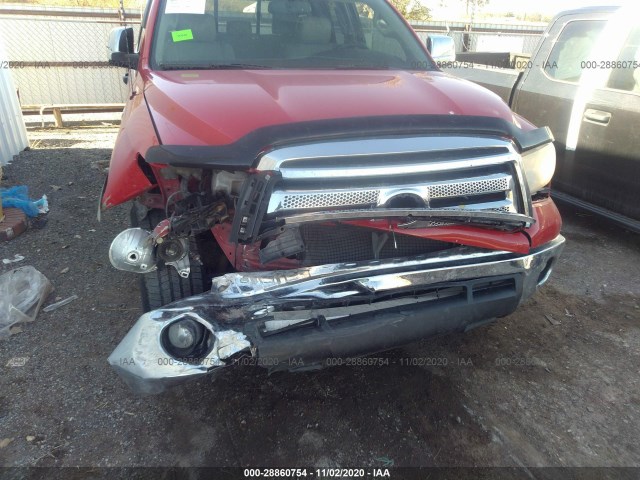 Photo 5 VIN: 5TFUW5F13BX166844 - TOYOTA TUNDRA 4WD TRUCK 