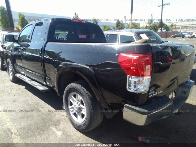 Photo 2 VIN: 5TFUW5F13BX175530 - TOYOTA TUNDRA 4WD TRUCK 