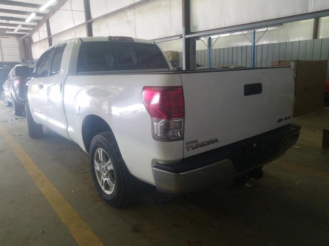 Photo 2 VIN: 5TFUW5F13CX261373 - TOYOTA TUNDRA DOU 