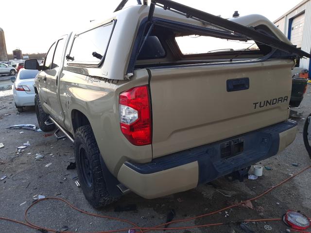 Photo 2 VIN: 5TFUW5F13GX535533 - TOYOTA TUNDRA DOU 