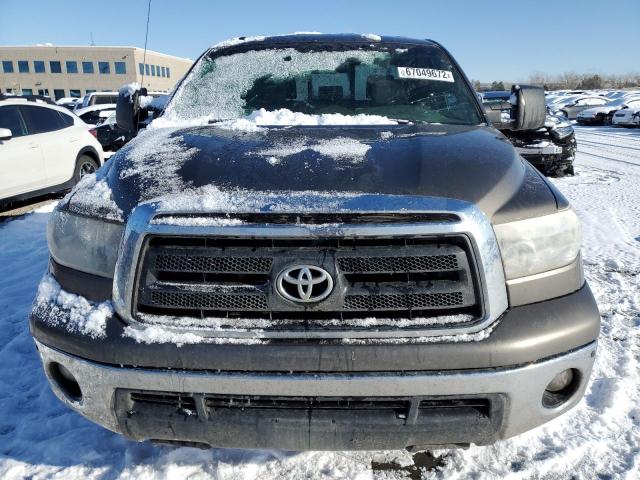 Photo 4 VIN: 5TFUW5F14AX106151 - TOYOTA TUNDRA DOU 