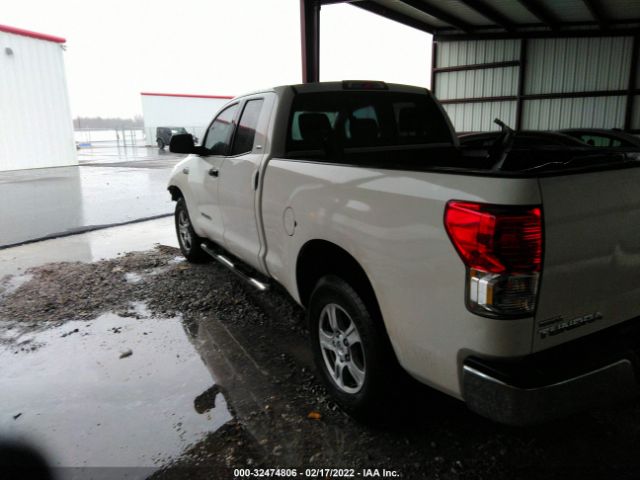 Photo 2 VIN: 5TFUW5F14AX137982 - TOYOTA TUNDRA 4WD TRUCK 